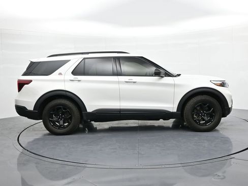 Used 2023 Ford Explorer Timberline image 5