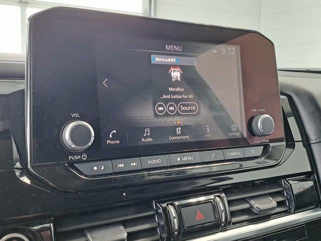 Used 2023 Nissan Pathfinder SV FWD image 14