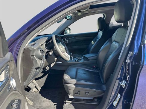 Used 2019 Alfa Romeo Stelvio Ti image 14