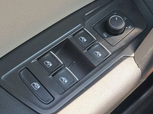 Used 2021 Volkswagen Tiguan SE R-Line AWD/4WD image 26