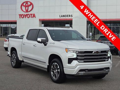 Used 2025 Chevrolet Silverado 1500 High Country w/ Technology Package image 1