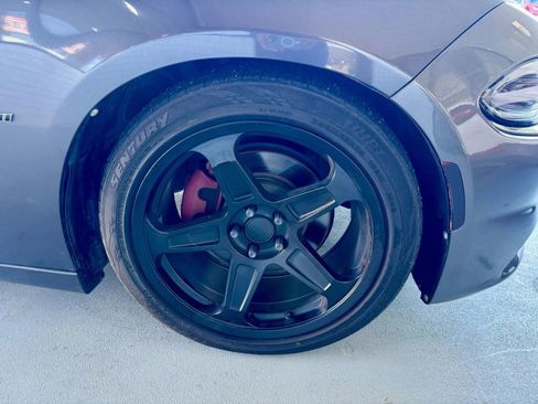 Used 2017 Dodge Charger R/T image 13