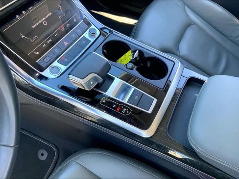 Used 2025 Audi Q7 3.0T Premium Plus image 15