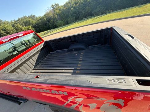 Used 2025 Chevrolet Silverado 3500 W/T AWD/4WD image 16