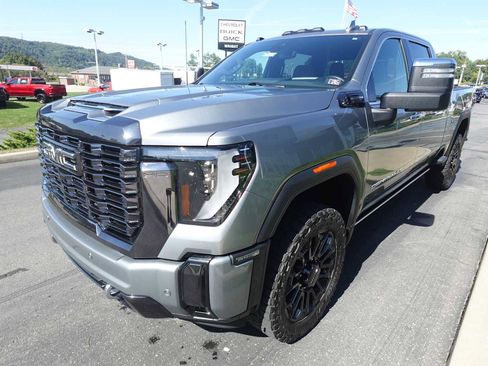 Used 2024 GMC Sierra 2500 Denali Ultimate image 8