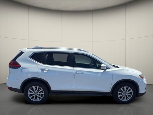 Used 2018 Nissan Rogue SV FWD image 8