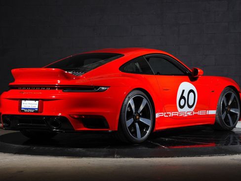 Used 2023 Porsche 911 Sport Classic RWD image 3