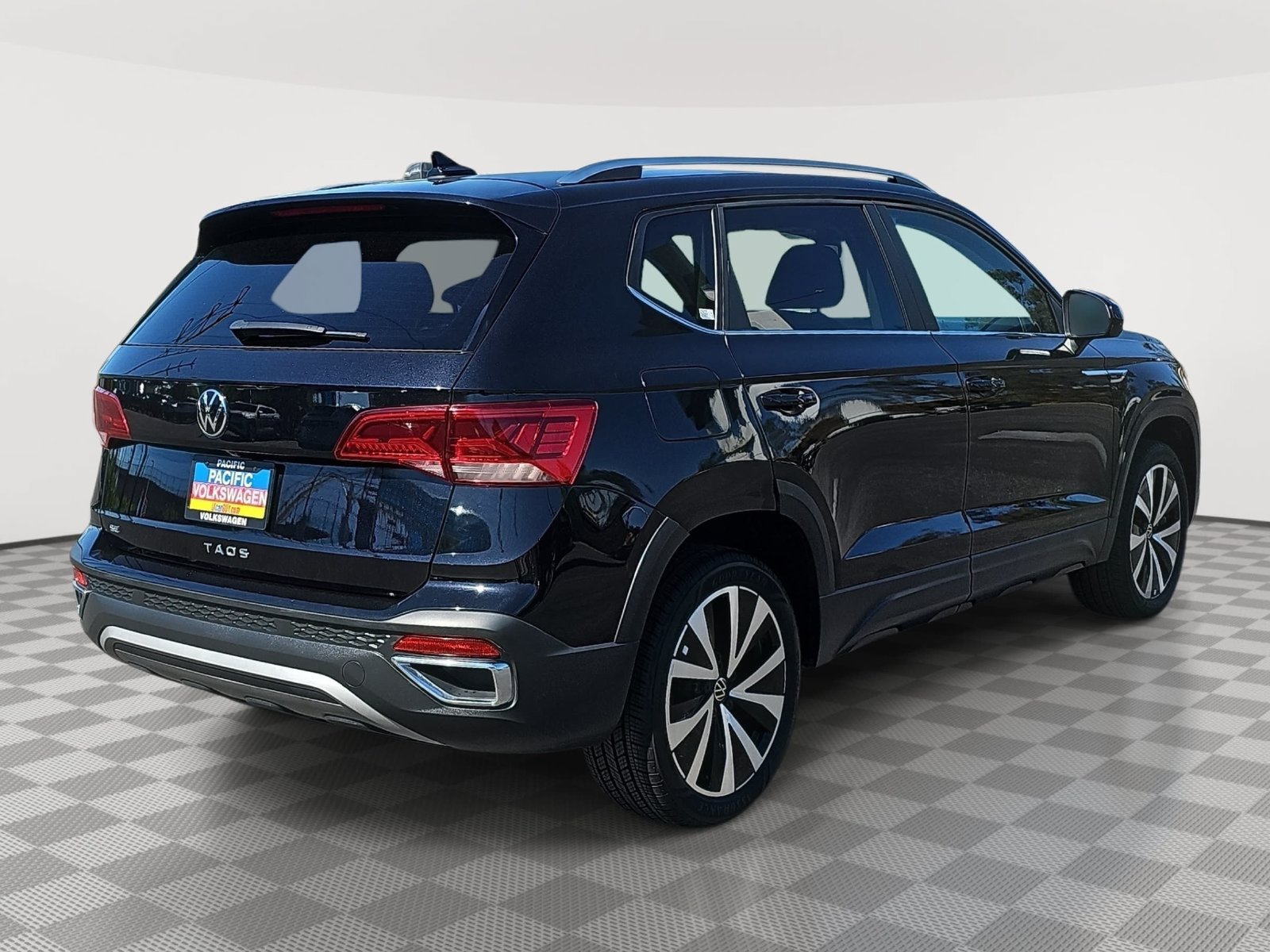 Used 2023 Volkswagen Taos SE FWD image 5