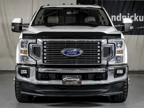 Used 2020 Ford F350 Lariat w/ Lariat Value Package image 3