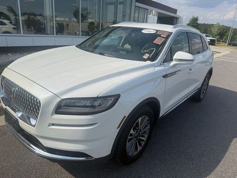 Used 2023 Lincoln Nautilus AWD w/ Premium Package image 2