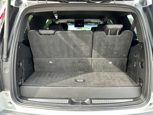 Used 2019 Cadillac Escalade Platinum AWD/4WD image 21