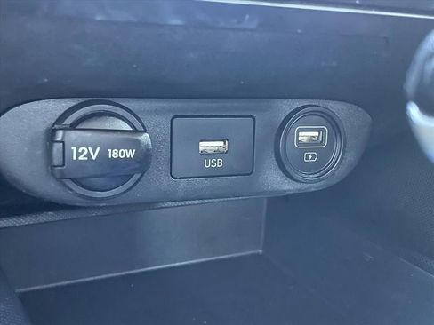 Used 2022 Hyundai Elantra SEL image 23