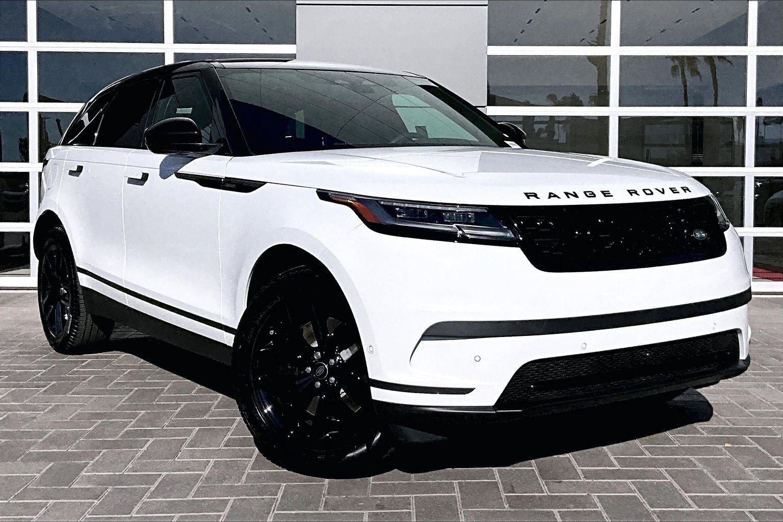 New 2026 Land Rover Range Rover Velar S AWD/4WD image 2