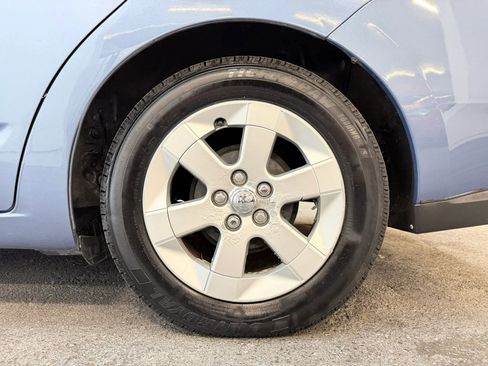 Used 2005 Toyota Prius FWD image 6