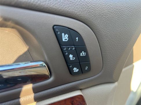 Used 2012 Chevrolet Tahoe LTZ image 17