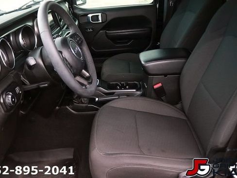 Used 2023 Jeep Wrangler Sport AWD/4WD image 15