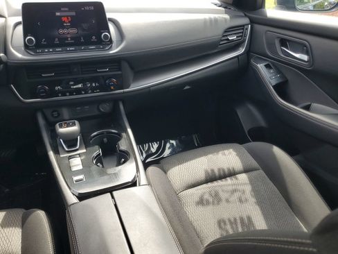 Certified 2025 Nissan Rogue SV FWD image 14