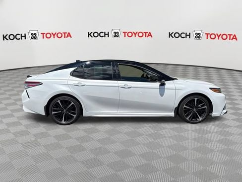 Used 2019 Toyota Camry XSE w/ Navigation Package FWD image 9