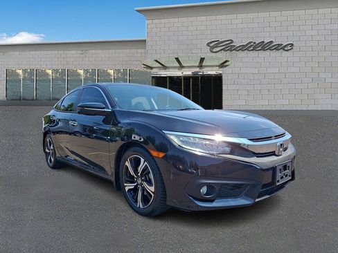 Used 2018 Honda Civic Touring image 6