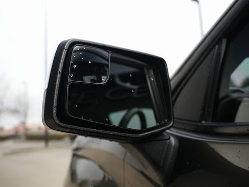 Used 2021 Chevrolet Silverado 1500 LT image 8