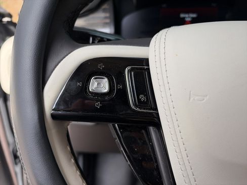 Used 2024 Lincoln Aviator Black Label w/ Dynamic Handling Package image 13