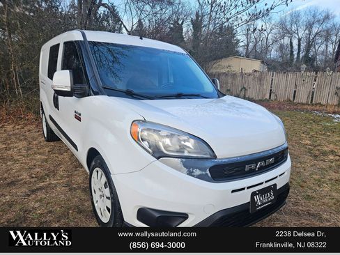 Used 2019 RAM ProMaster City Tradesman SLT image 3