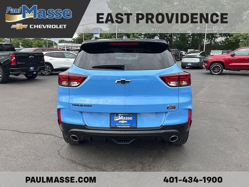 Used 2023 Chevrolet TrailBlazer RS w/ Sun and Liftgate Package FWD image 6