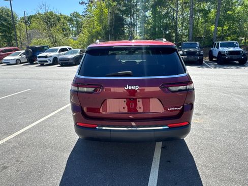 Used 2024 Jeep Grand Cherokee L Limited w/ Luxury Tech Group II image 6