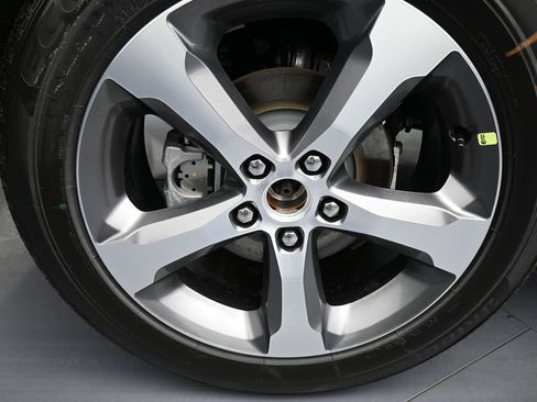 New 2026 Jeep Grand Cherokee Limited RWD image 36