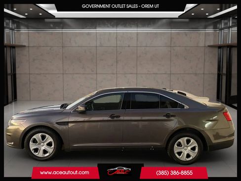 Used 2017 Ford Taurus Police Interceptor AWD image 4