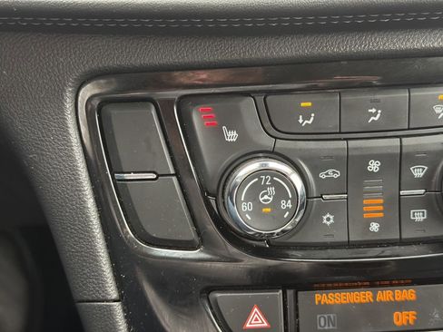 Used 2018 Buick Encore Essence image 40