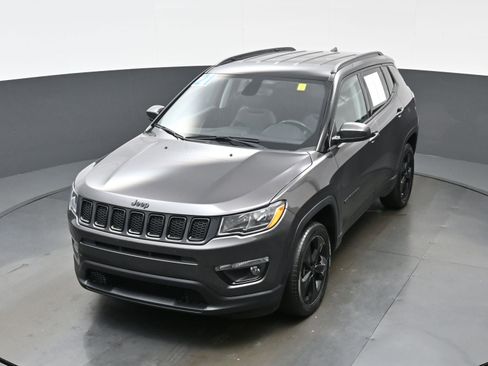 Used 2021 Jeep Compass Latitude AWD/4WD image 34