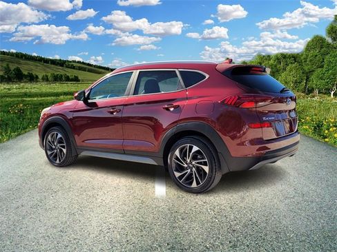 Used 2019 Hyundai Tucson Sport image 3