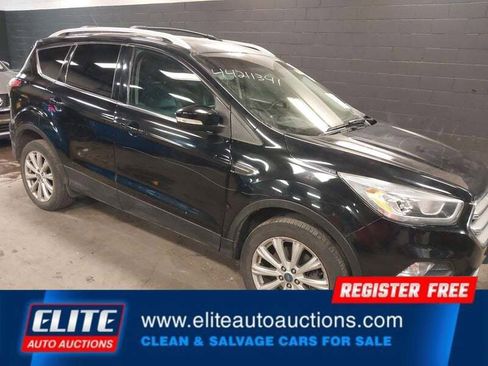Used 2017 Ford Escape Titanium image 12