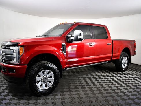 Used 2018 Ford F350 Platinum w/ Platinum Ultimate Package image 3
