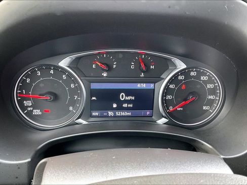 Used 2024 GMC Terrain SLT image 10