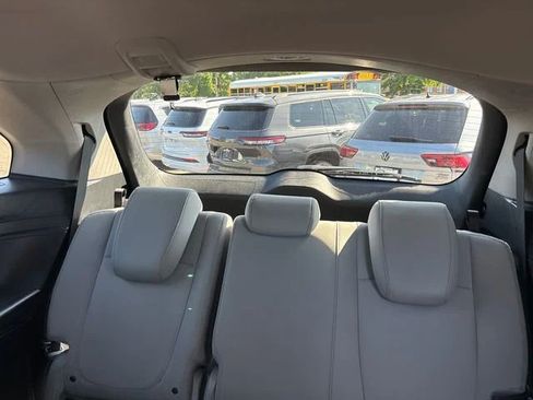 Used 2024 Honda Odyssey EX-L image 9
