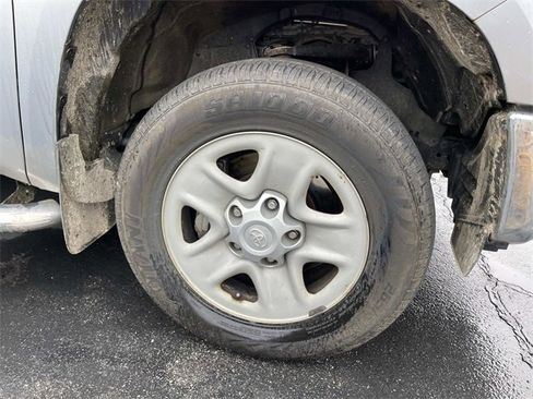 Used 2016 Toyota Tundra SR5 image 7