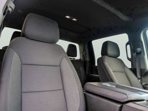 Used 2024 Chevrolet Silverado 2500 Custom w/ Custom Convenience Package AWD/4WD image 16