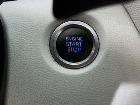 Used 2021 Toyota Corolla SE w/ SE Premium Package FWD image 21