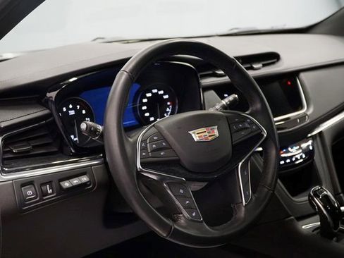 Certified 2022 Cadillac XT5 Premium Luxury w/ Technology Package image 11