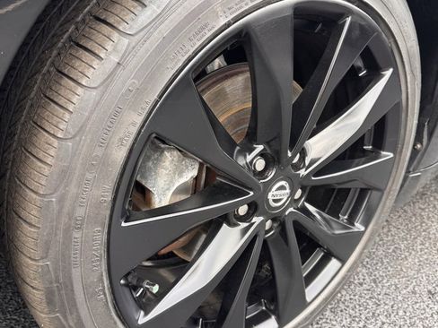 Used 2021 Nissan Maxima SR w/ Sport Mat Group image 32