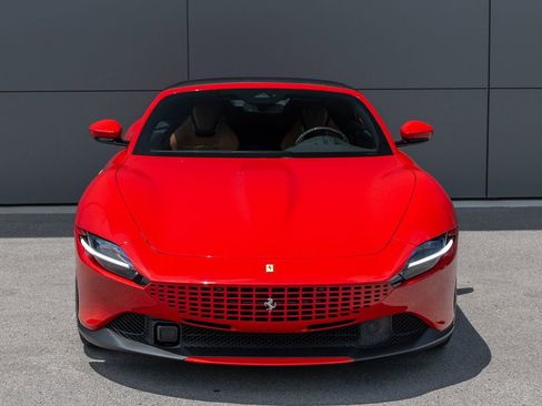 Certified 2024 Ferrari Roma Spider RWD image 3
