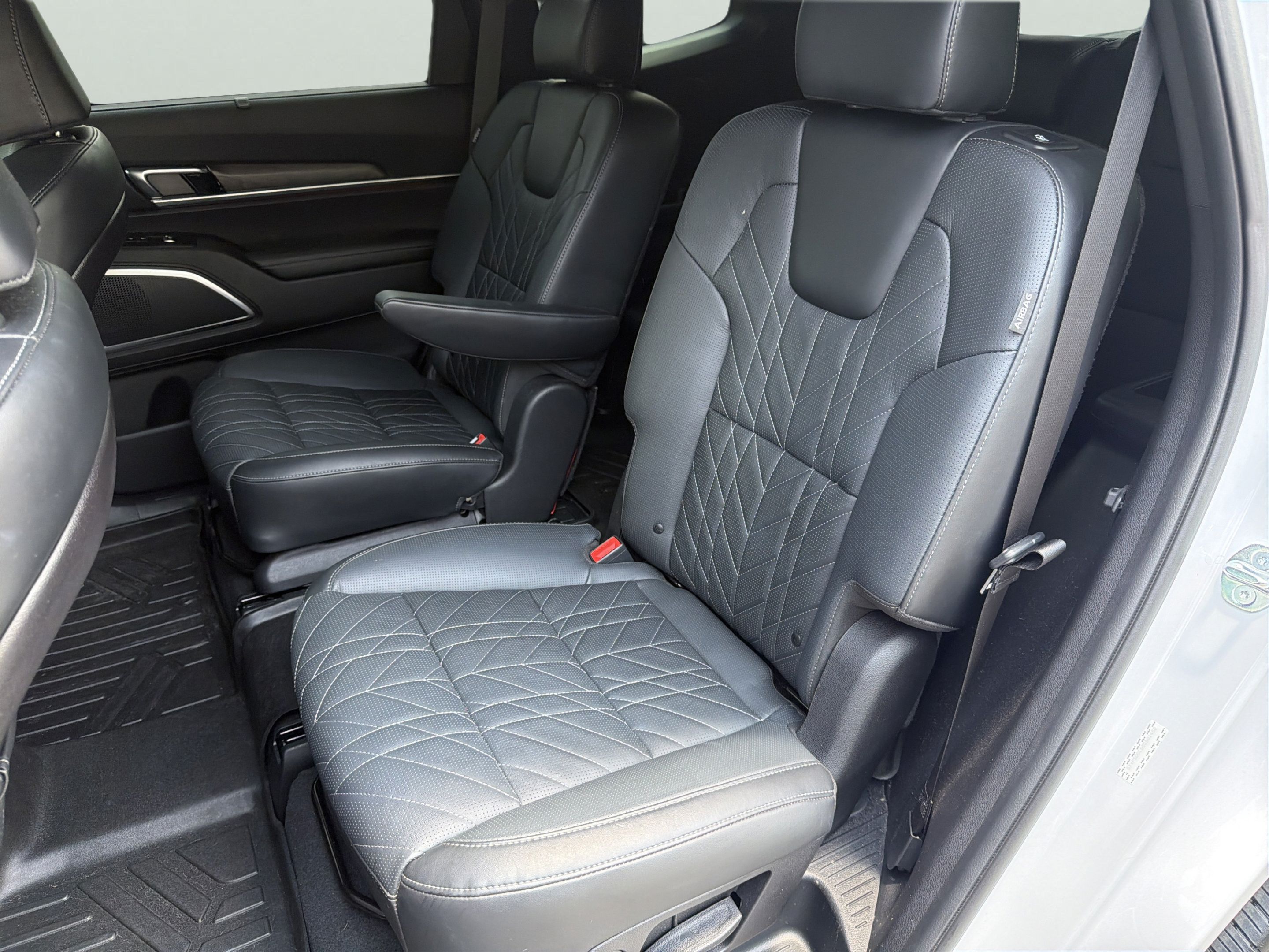 Certified 2025 Kia Telluride SX Prestige X-Line AWD/4WD image 24