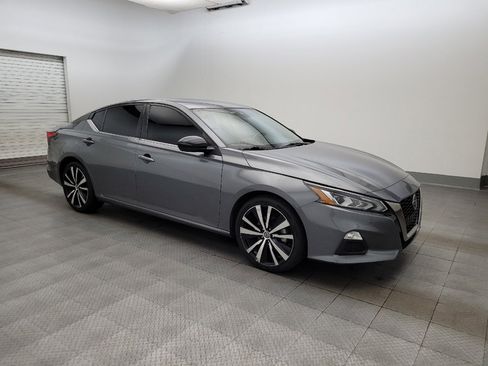 Used 2021 Nissan Altima 2.5 SR FWD image 11