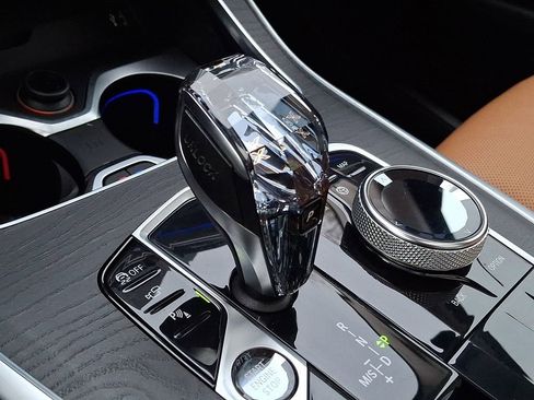 Used 2021 BMW X7 xDrive40i w/ Executive Package image 13