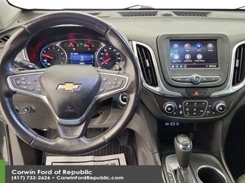 Used 2020 Chevrolet Equinox LT w/ Driver Convenience Package image 15