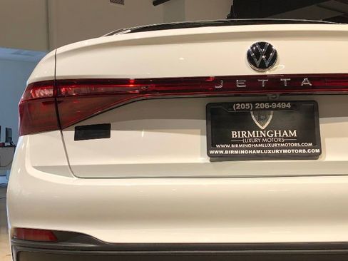 Used 2025 Volkswagen Jetta S image 15