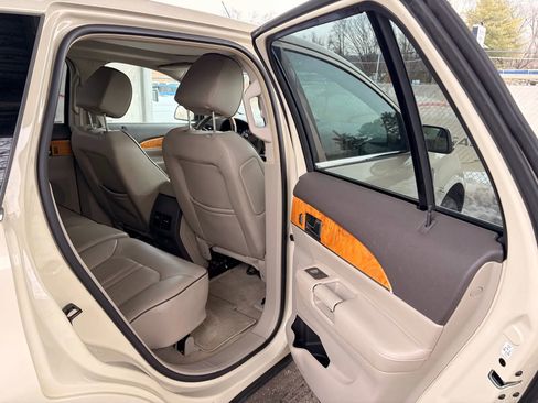 Used 2014 Lincoln MKX AWD w/ Equipment Group 102A image 24