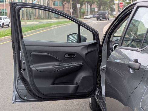 Used 2024 Nissan Versa S image 9